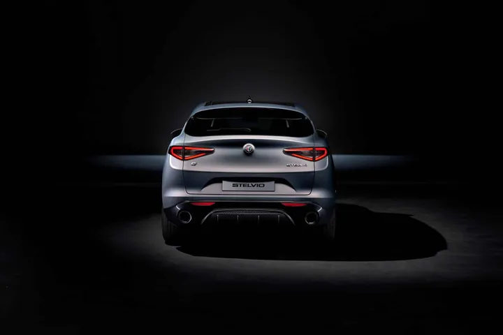 alfa romeo stelvio 2023