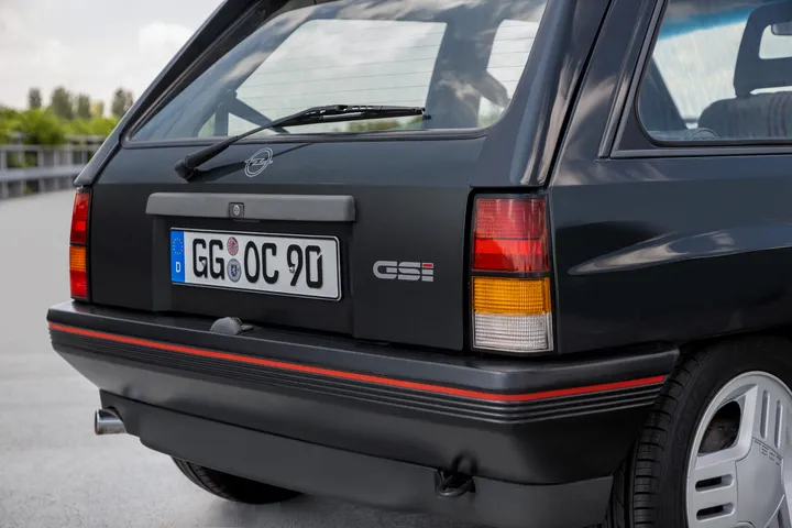 14 opel 520224jpg