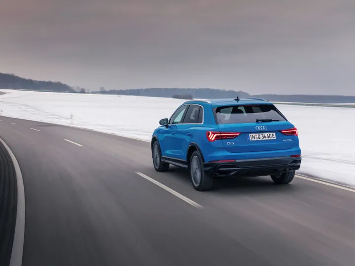 audi q3 blu neve