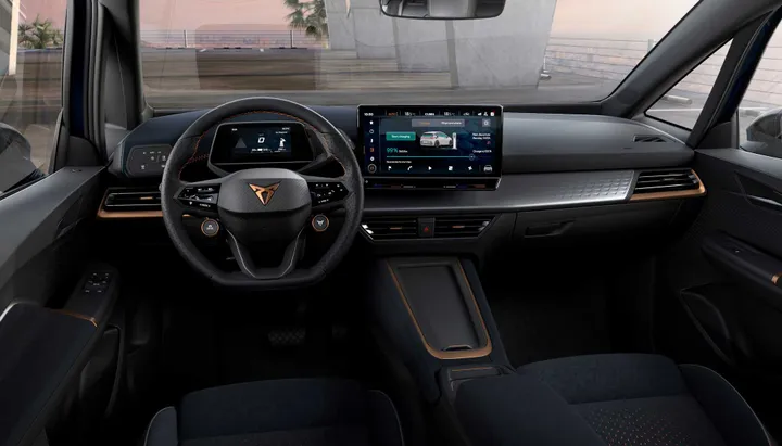 Cupra Born e-Boost interni