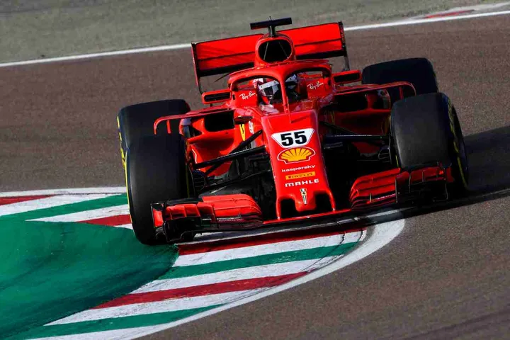 carlos sainz ferrari 2021