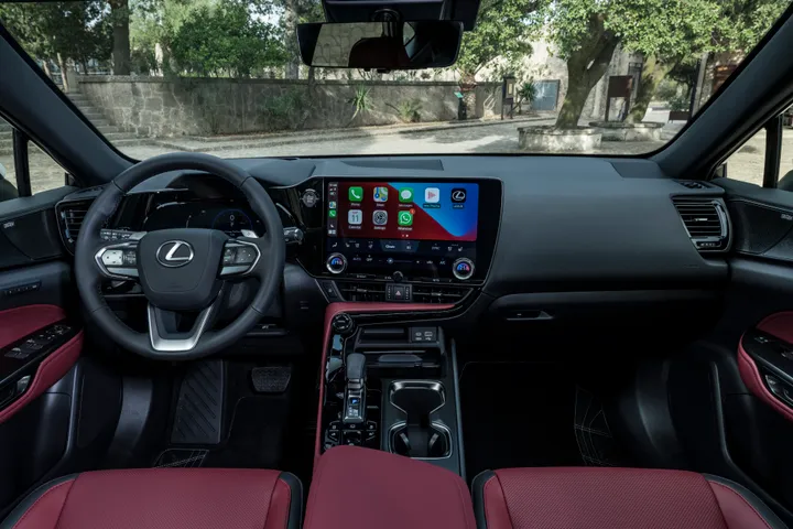 Lexus NX 2022