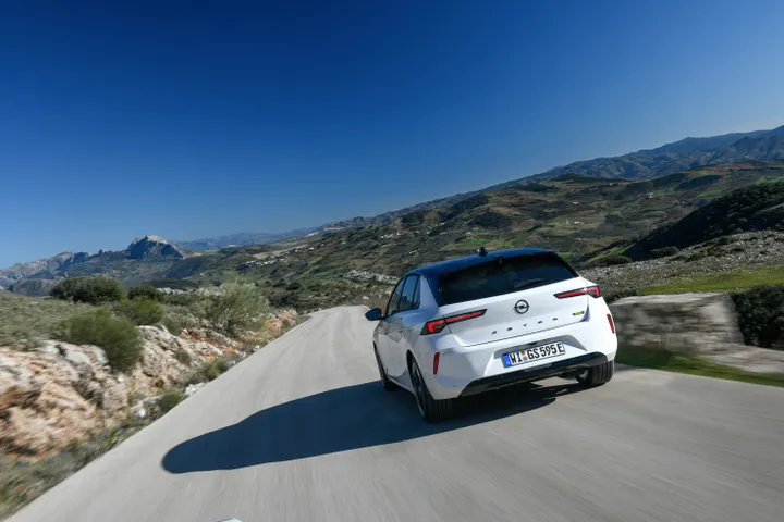 Opel Astra GSe