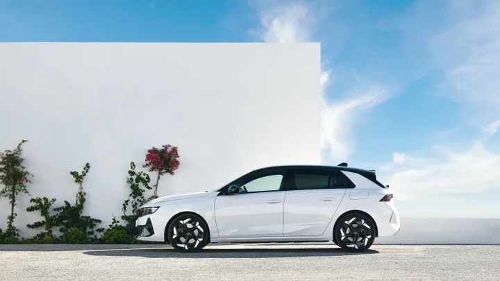 Opel Astra GSe
