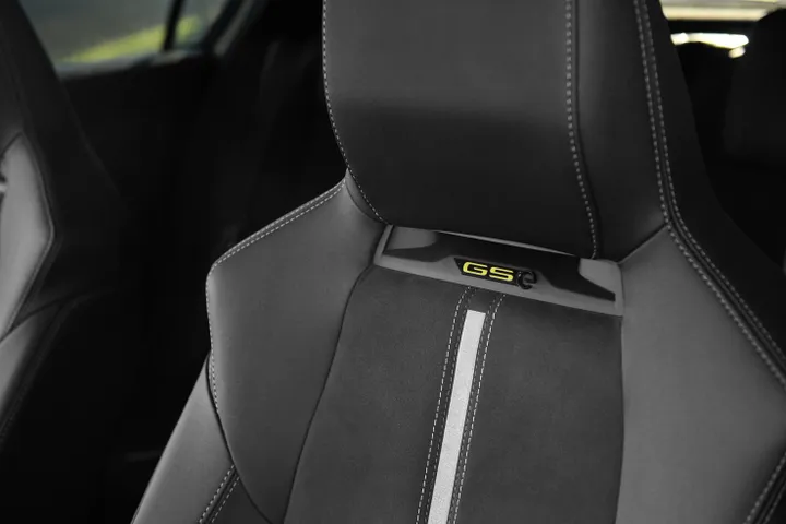 Opel Astra GSe