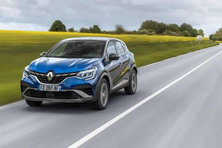 auto plug in 2023 captur