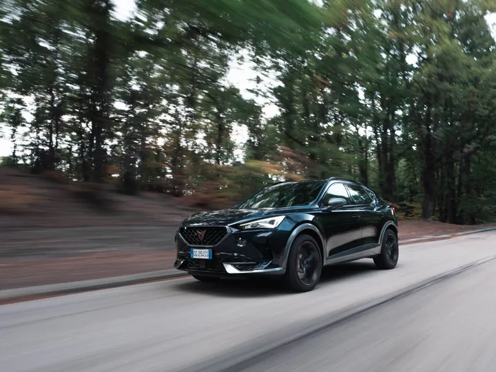 cupra formentor frontale
