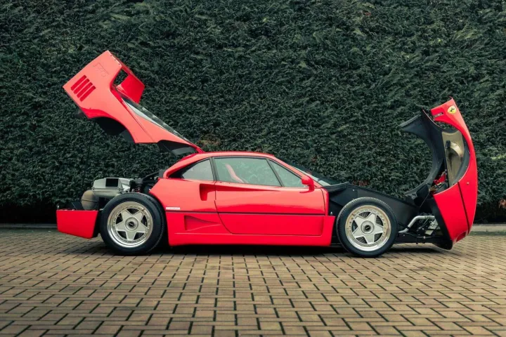 ferrari f40 01