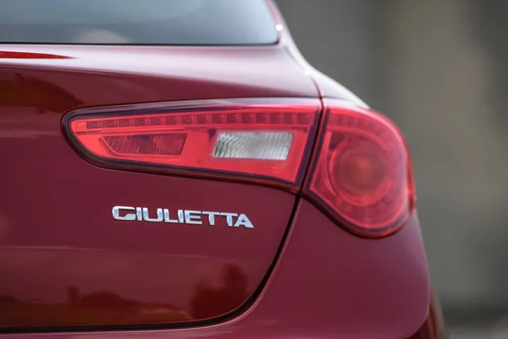 Alfa Romeo Giulietta ritorno logo