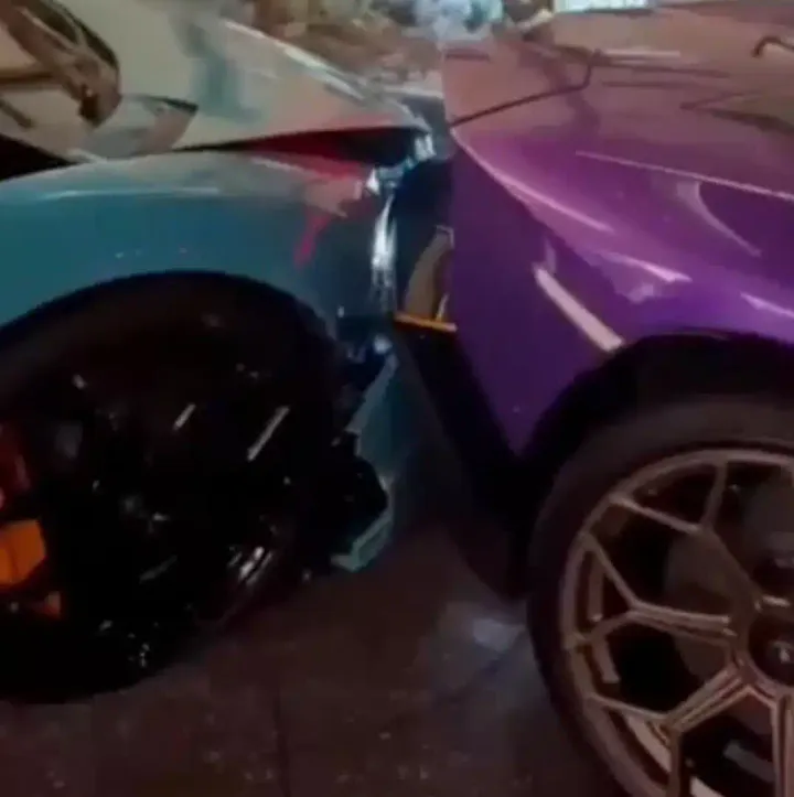 Lambo indicente
