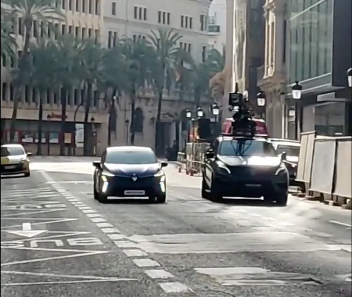 nuova clio cam