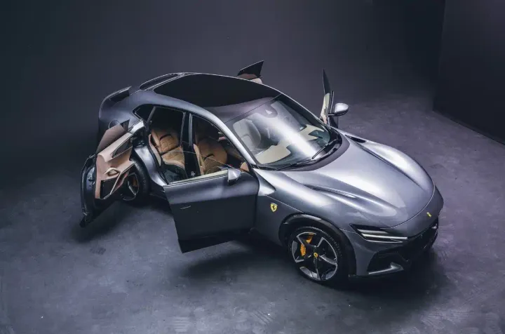 2022 ferrari purosangue