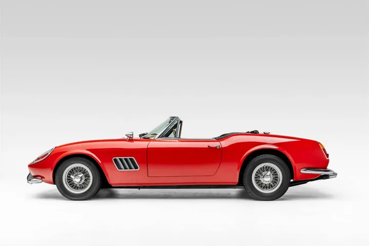 asta replica ferrari 250 gt