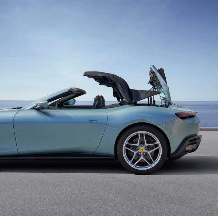 ferrari roma spider
