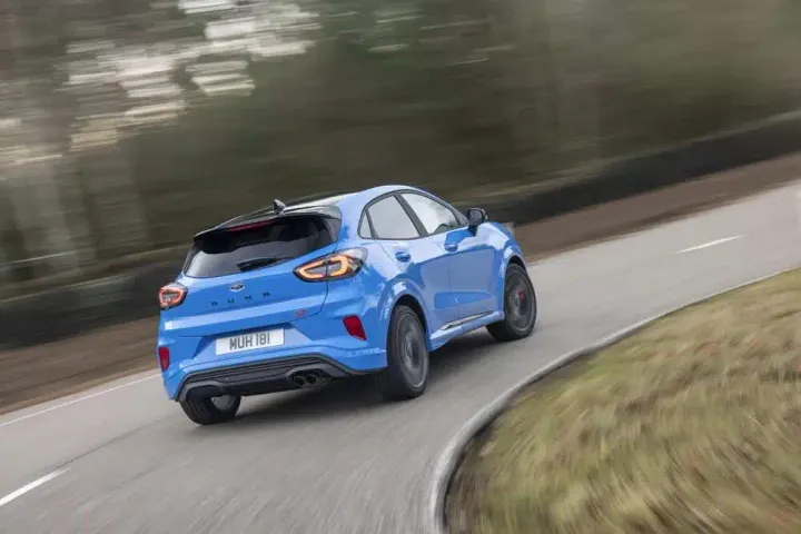 ford uma st 2