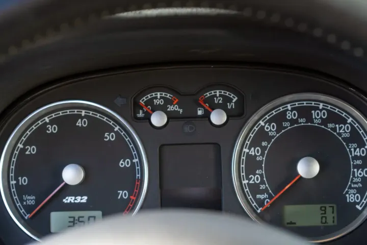 km r32