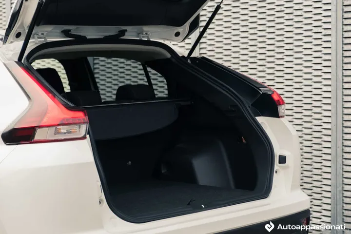 mitsubishi eclipse cross phev 05