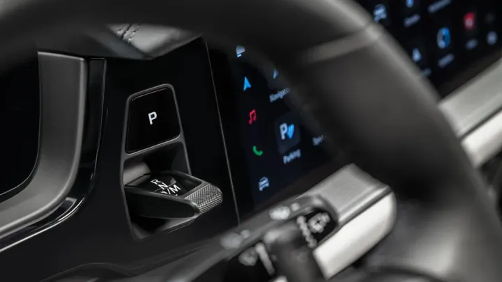 nuova porsche cayenne interni 2