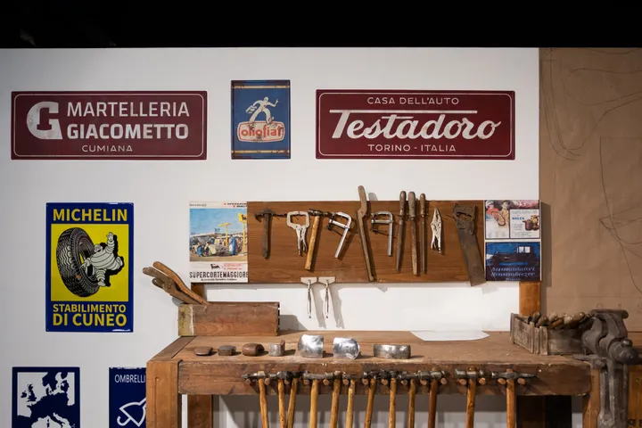 Testadoro Essenziale strumenti battilastra