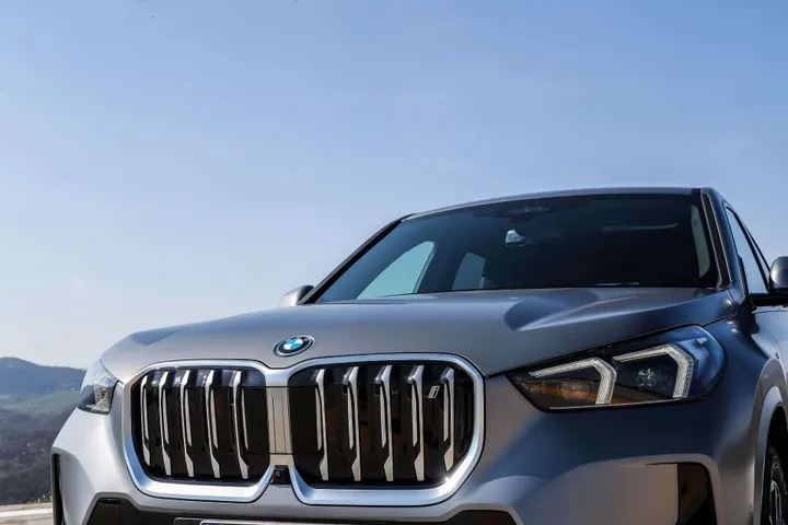 BMW iX1 2023