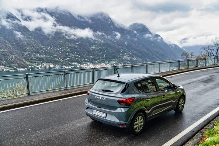 Dacia Sandero GPL ECO-G 100 posteriore