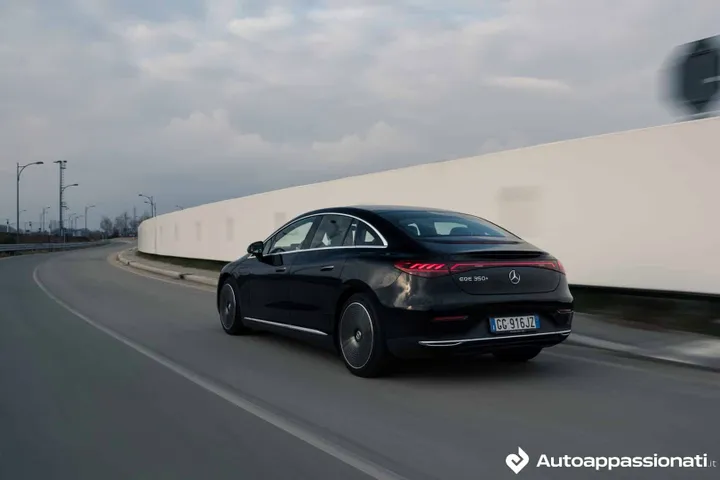 mercedes benz eqe 10