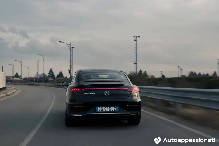 mercedes benz eqe 11