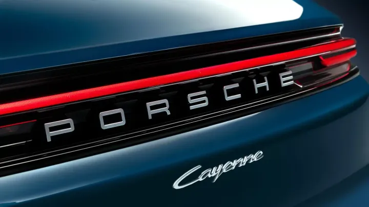 porsche cayenne 3