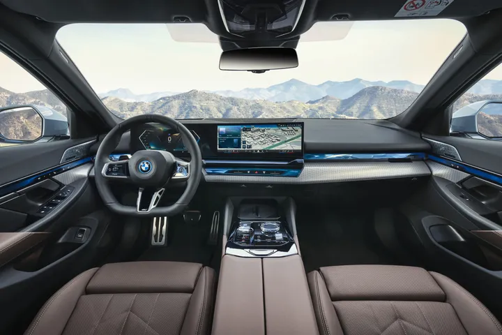 p90505130 highres the new bmw i5 edriv scaled