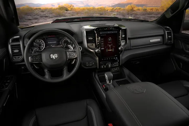Interni RAM 1500 Laramie