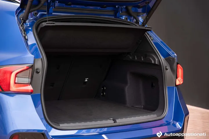 BMW X1 2023 bagagliaio