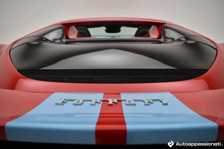 dettaglio colorazione ferrari 296 gts assetto fiorano