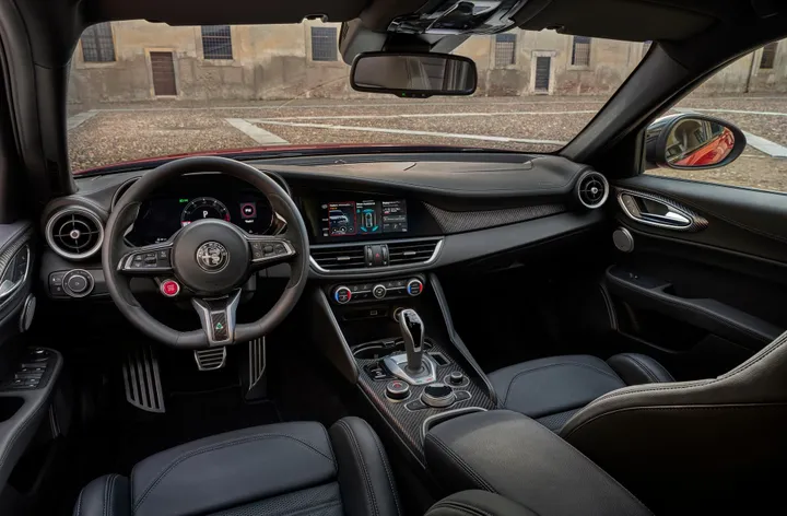 alfa romeo quadrifoglio 2023