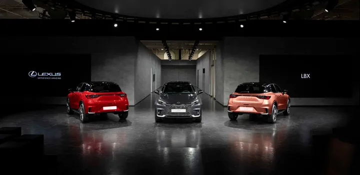 lexuslbxwpmilan02 scaled