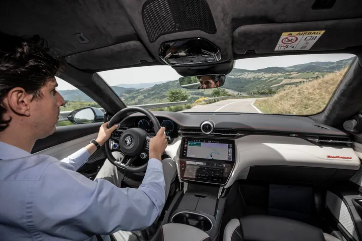 Prova su strada Maserati GranTurismo Trofeo 