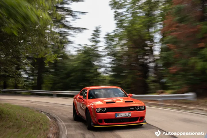 dodge challenger srt hellcat 19