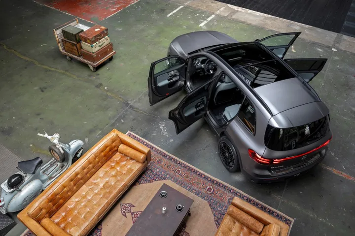 mercedes eqb