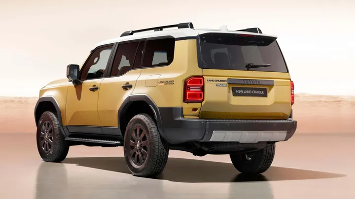 toyota land cruiser 2023 1