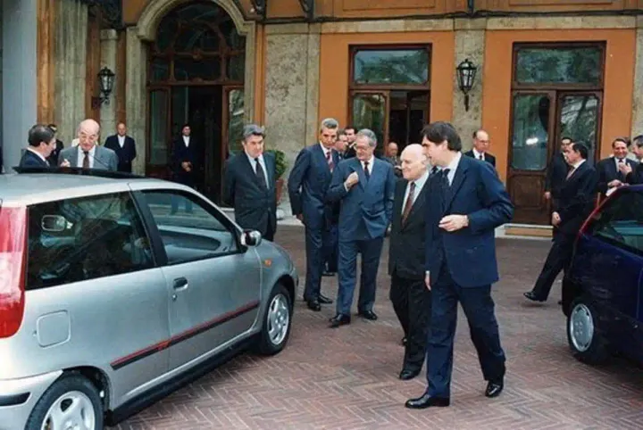 FIAT Punto presentata a Scalfaro