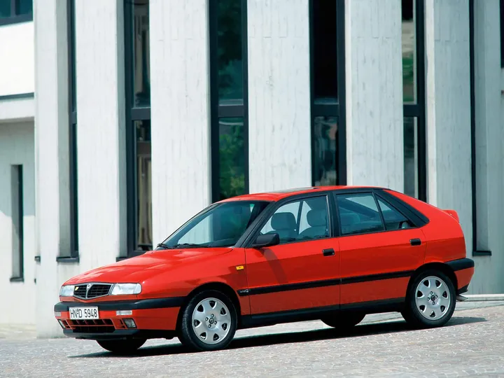 8 lancia delta
