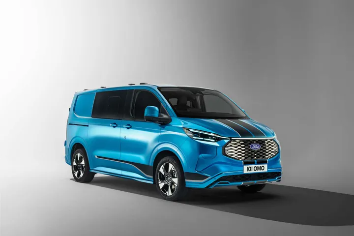 ford transit custom 2024 etransit elettricajpg
