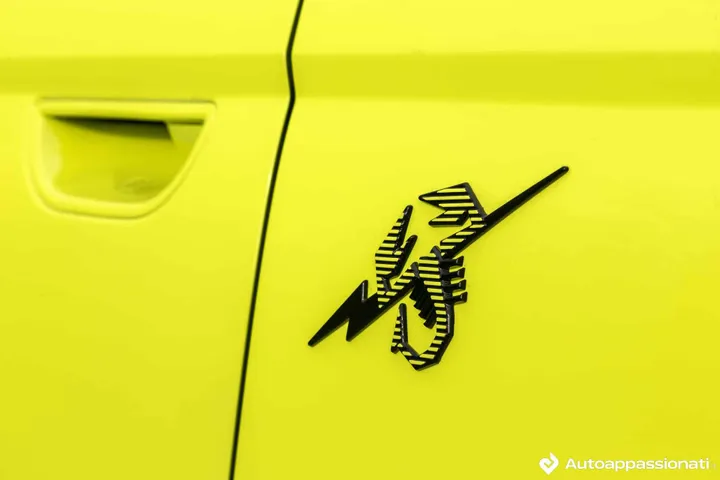 abarth 500e 12