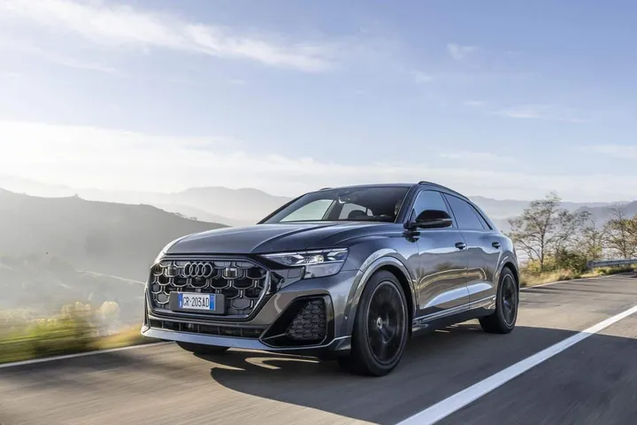 audi q8 2