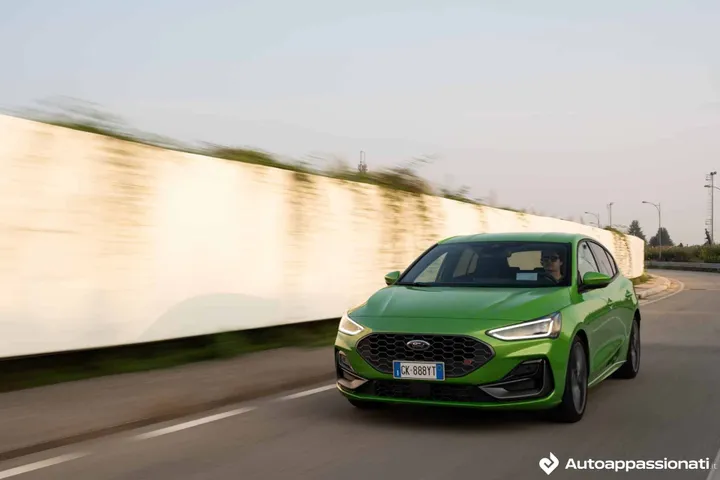 ford focus st 2023 03