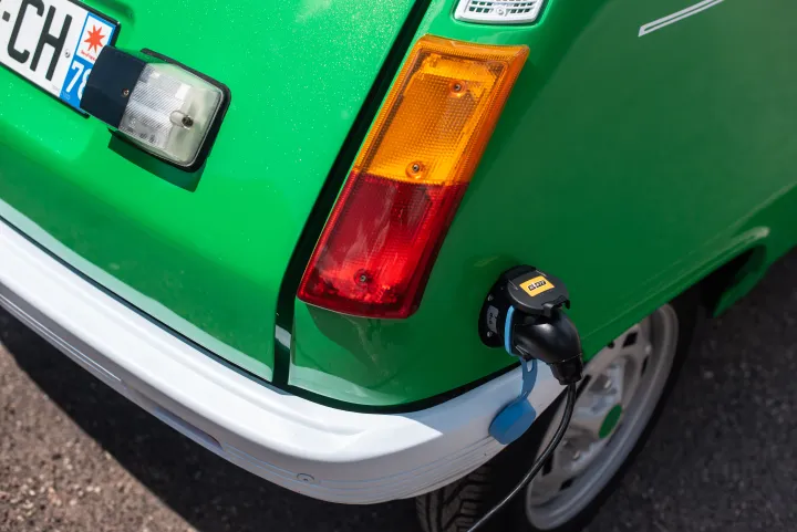 Renault 5 elettrica tappo