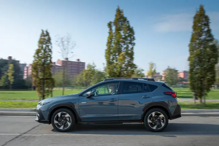 subaru crosstrek 12 laterale pieno