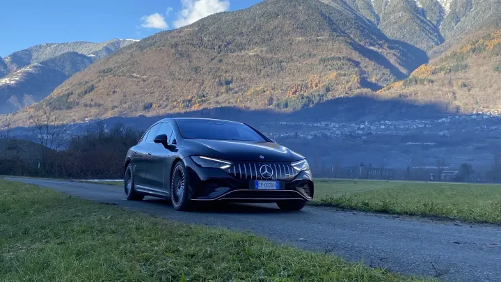 mercedes amg eqe 53 frontale
