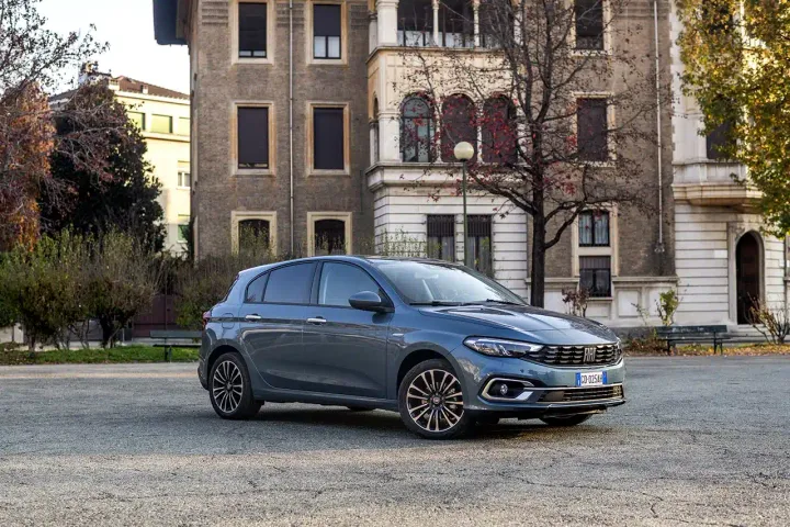 nuovatipolifehatchback