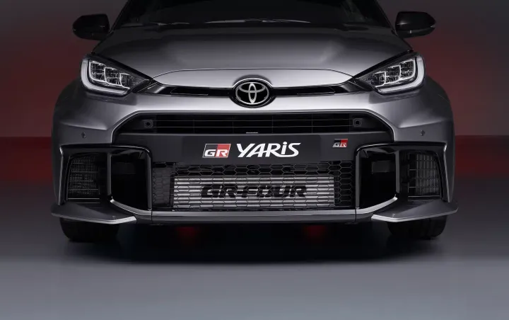 023025 toyota yaris gr studio day246620 frontgrill 4