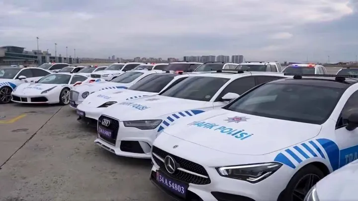 auto polizia turca